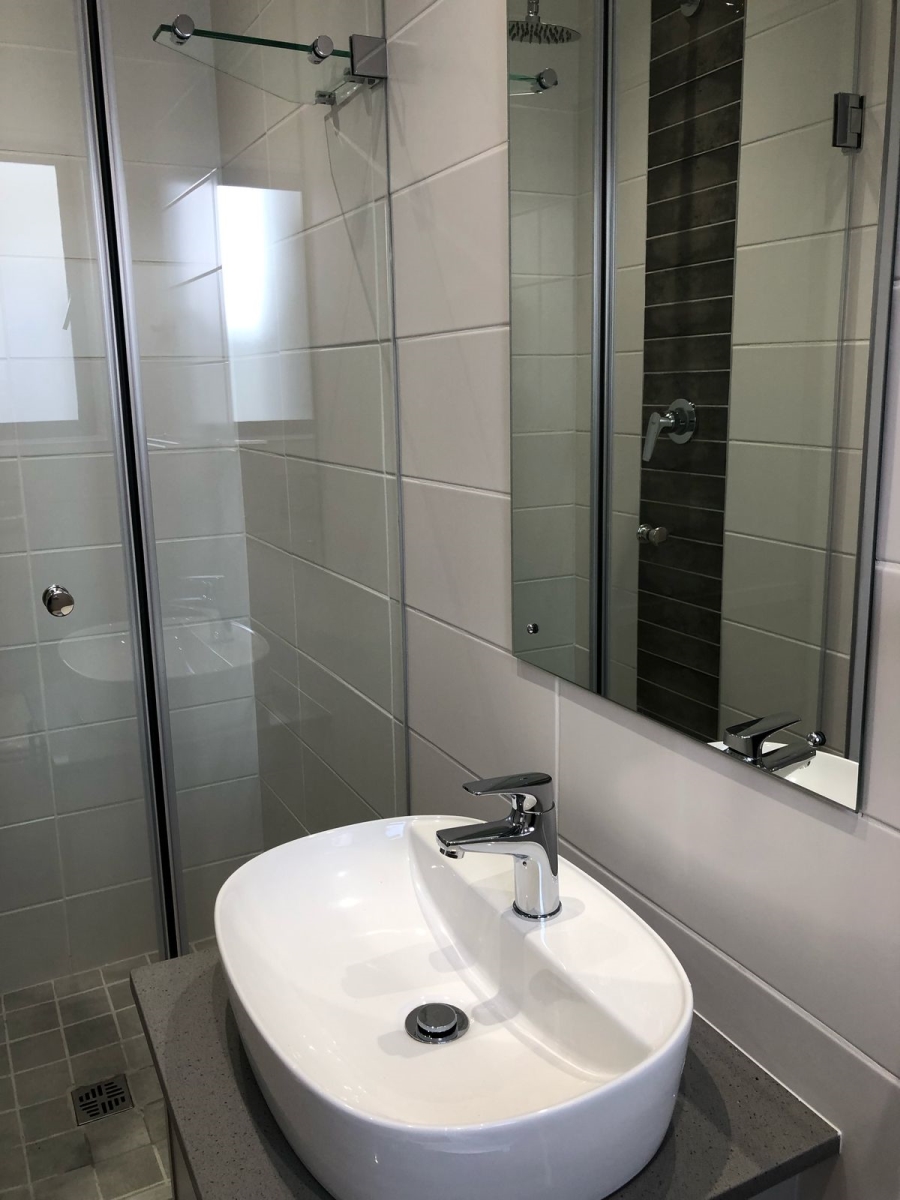 To Let 4 Bedroom Property for Rent in Somerset Ridge Western Cape
